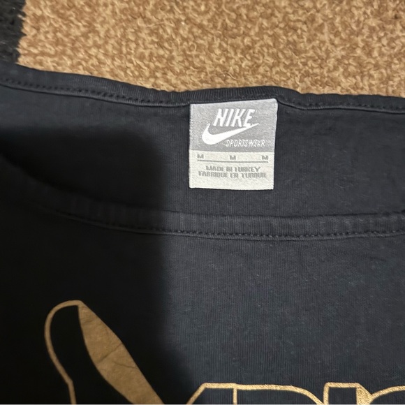 Nike Paris black and yellow graphic tee - Picture 2 of 2